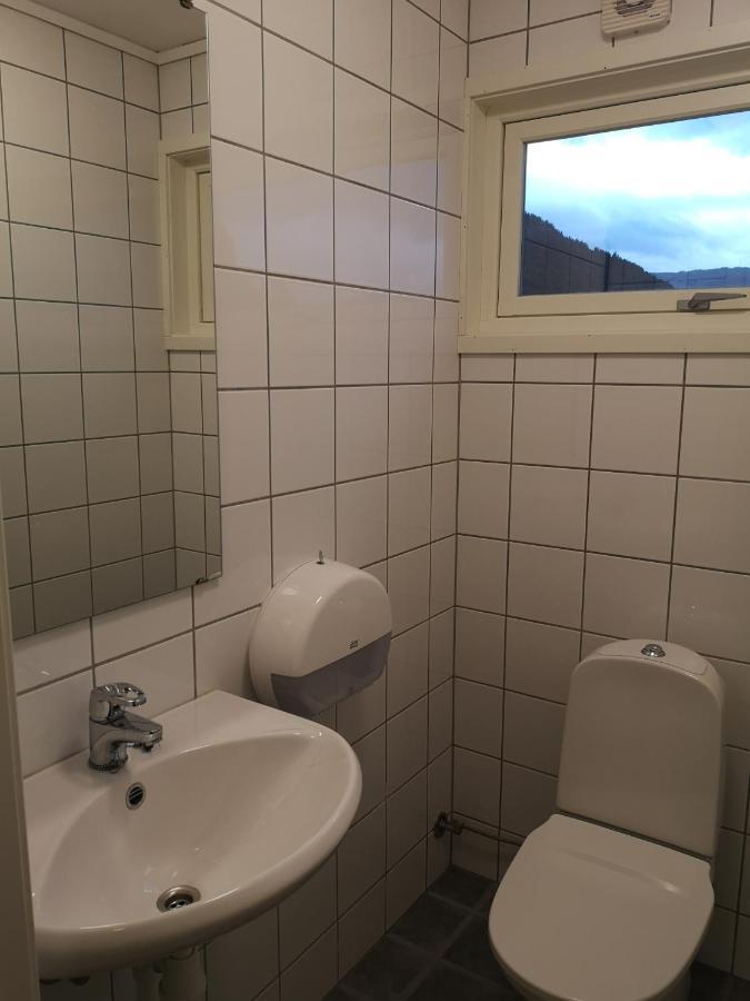 Kinsarvik Hostel エクステリア 写真